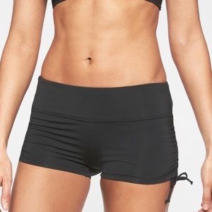 NWT Athleta Scrunch Short booty shorts